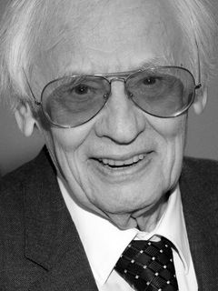 Владимир Наумов