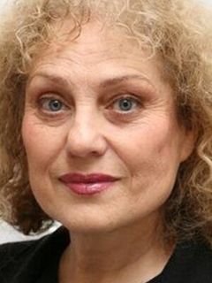 Соня Валентова