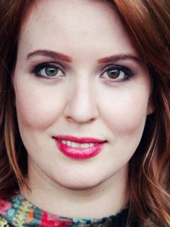 Gwen Carole