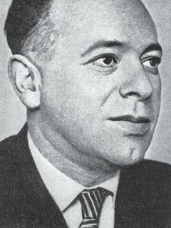 Валентин Плучек