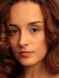 Каролин Годар