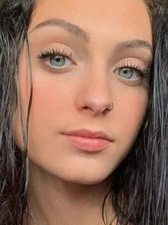 Мириам Мартин