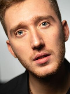 Дмитрий Бузаев