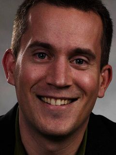 Питер Дебрюж