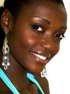 Леслиана Перейра