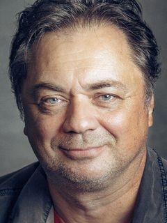 Андрей Леонов