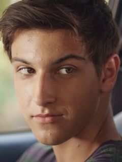 Теило Азаис