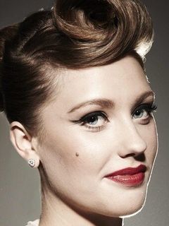 Элла Хендерсон