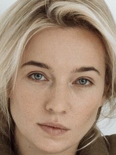 Полина Леонова