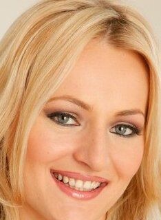 Наташа Старр