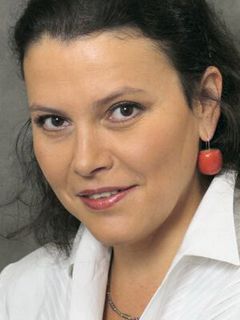 Янина Хачатурова