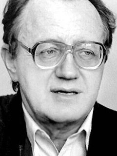 Алесь Адамович