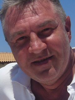 Олег Новичев