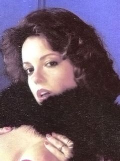 Холли МакКолл