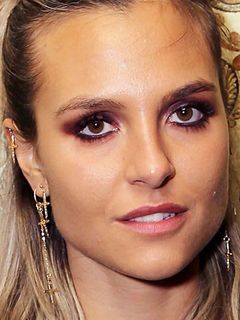 Митци Пейроне