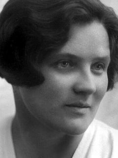 Элина Залите