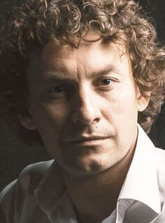 Александр Аккуратов