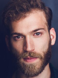 Такер Льюис