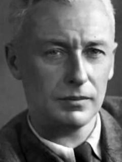 Роман Кармен