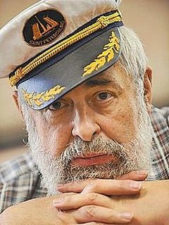 Александр Нилин