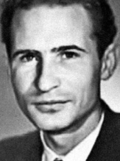 Евгений Карелов