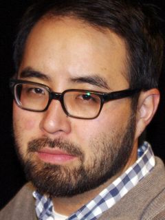 Эдриан Томинэ