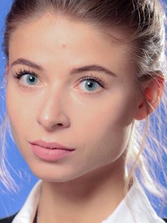 Анна Окунева