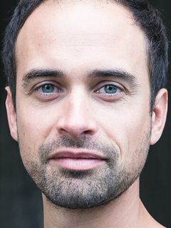 Роман Блуменшайн