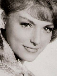 Энн Смирнер