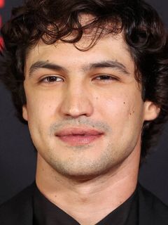 Габриел Леони