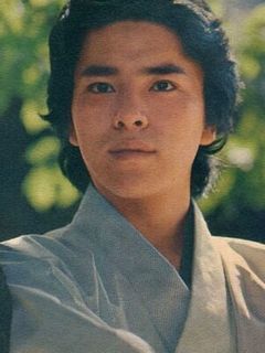 Ёсиро Утида