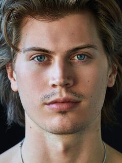 Тэннер Стайн