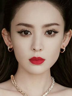 Бекстияр Гюльнэзэр