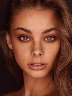 Мэйка Вулард