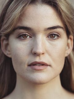 Элиз Бреннан