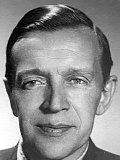 Константин Немоляев