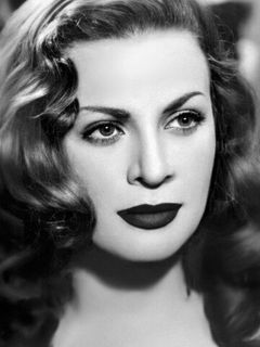 Хинд Ростом