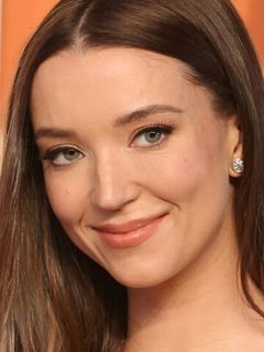 Николь Брайдон Блум