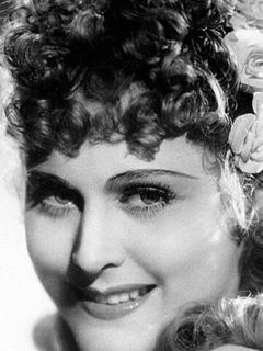 Марика Рёкк