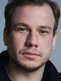 Павел Комаров