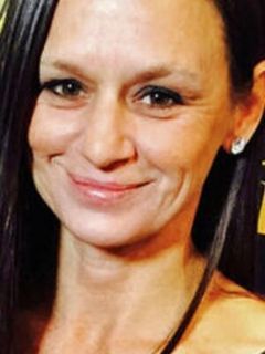 Стефани Химанго