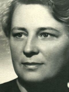 Алла Тарасова