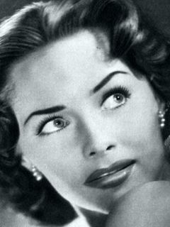 Вера Мольнар