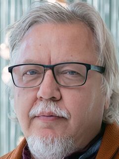 Виктор Кряковцев