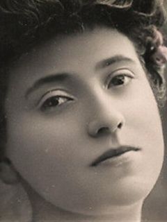 Поли Андраль