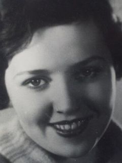 Евгения Пырялова