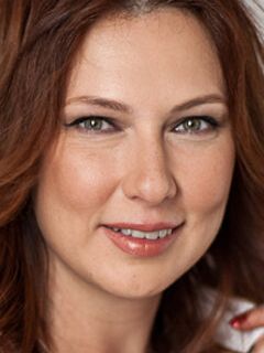 Елена Романова