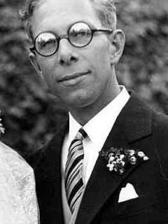 Кеннет Хоукс