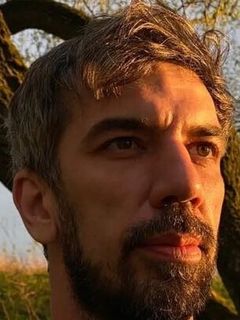 Роман Батаев