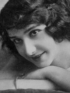 Элис Холлистер